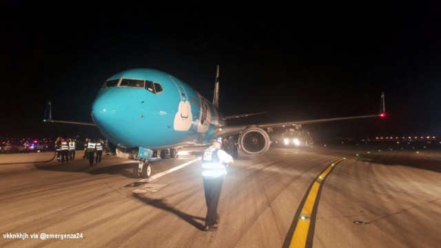Boeing 737 de El Al regresa de emergencia tras ponchadura de llanta en despegue