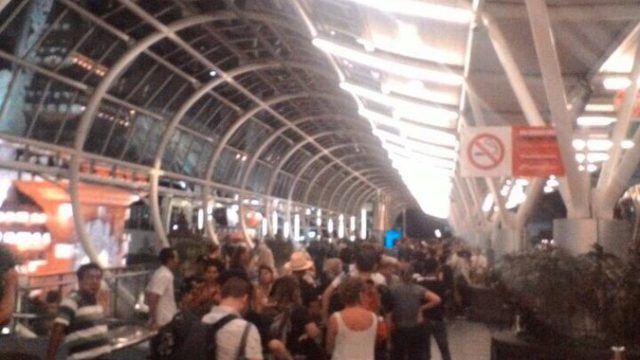 Aerolíneas suspenden vuelos a Bali por actividad volcánica