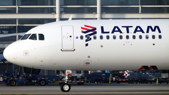 LATAM anunció precios más bajos y viajes “más a la medida” en rutas domésticas