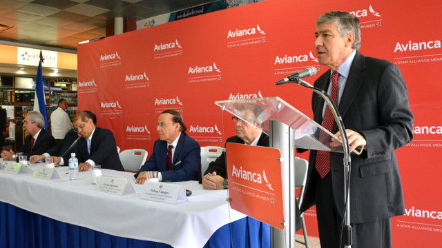 Gobierno y Avianca firman convenio para fomentar inversión