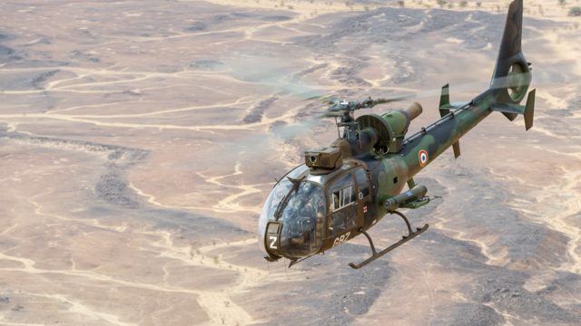 Chocan dos helicópteros militares en Francia