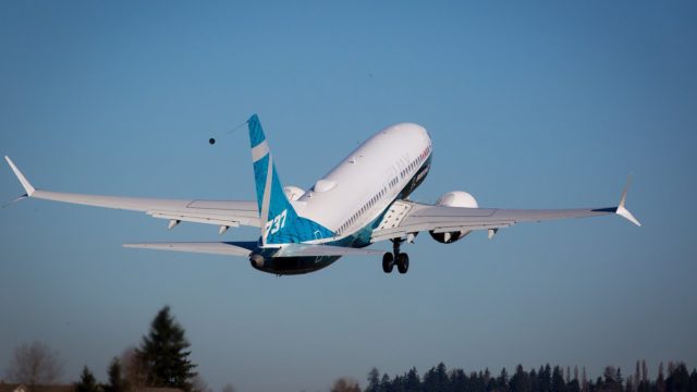 Boeing 737 MAX 7 realiza primer vuelo