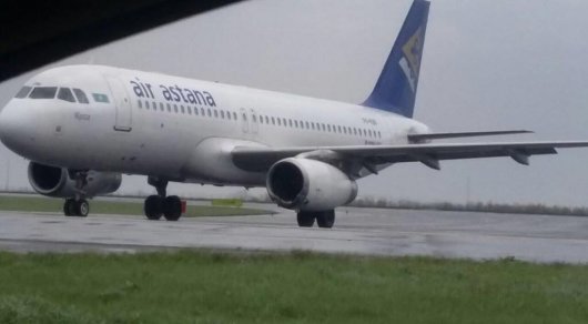 Vídeo: A320 de Air Astana sufre excursión de pista