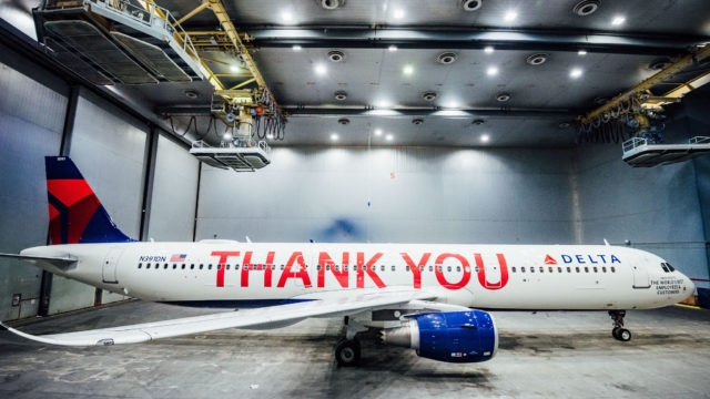 Delta Airlines revela libera en honor de sus empleados