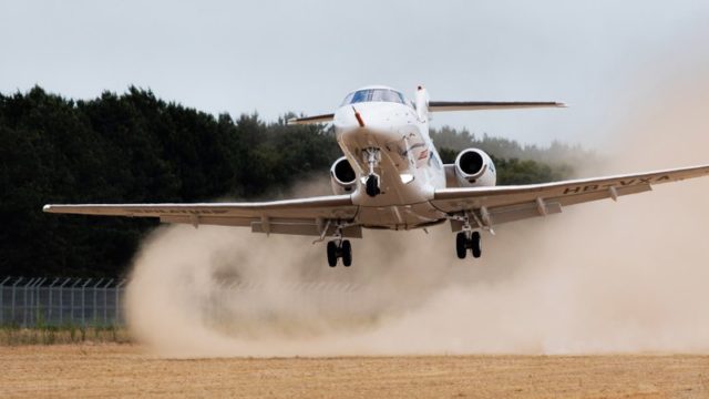 Vídeo: PC-24 aterriza por primera vez en pista no pavimentada