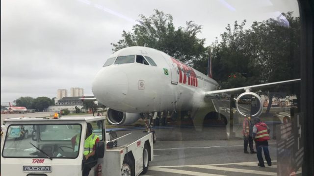 A320 de LATAM sufre incidente durante remolque en Sao Paulo
