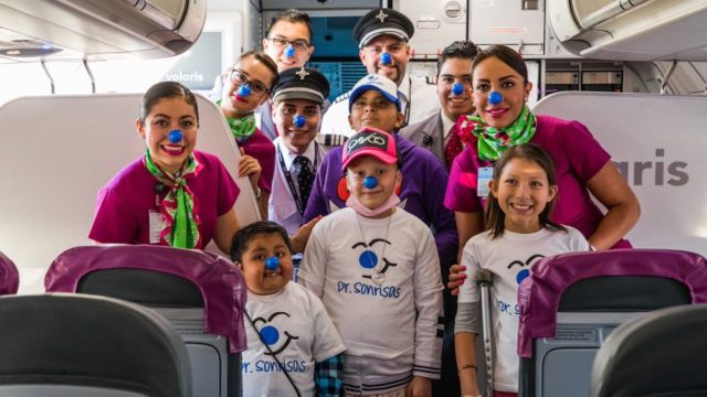 Clientes de Volaris donan el valor de más de 100 vuelos redondos a la Fundación Dr. Sonrisas