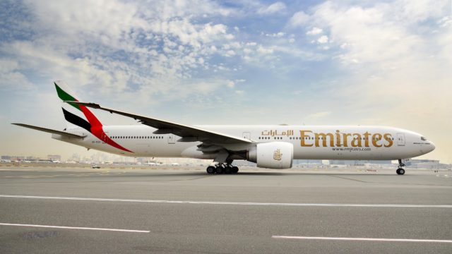 Emirates Airlines reconfigura cabina de 10 B777 para aumentar capacidad de carga