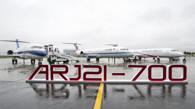Las tres principales aerolíneas de China reciben su primer COMAC ARJ-21