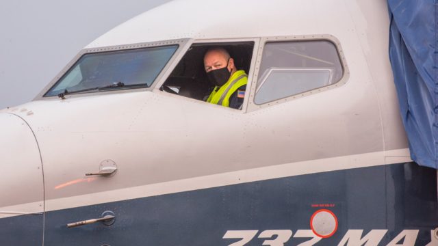 Steve Dickson finaliza vuelo de prueba personal del Boeing 737 MAX