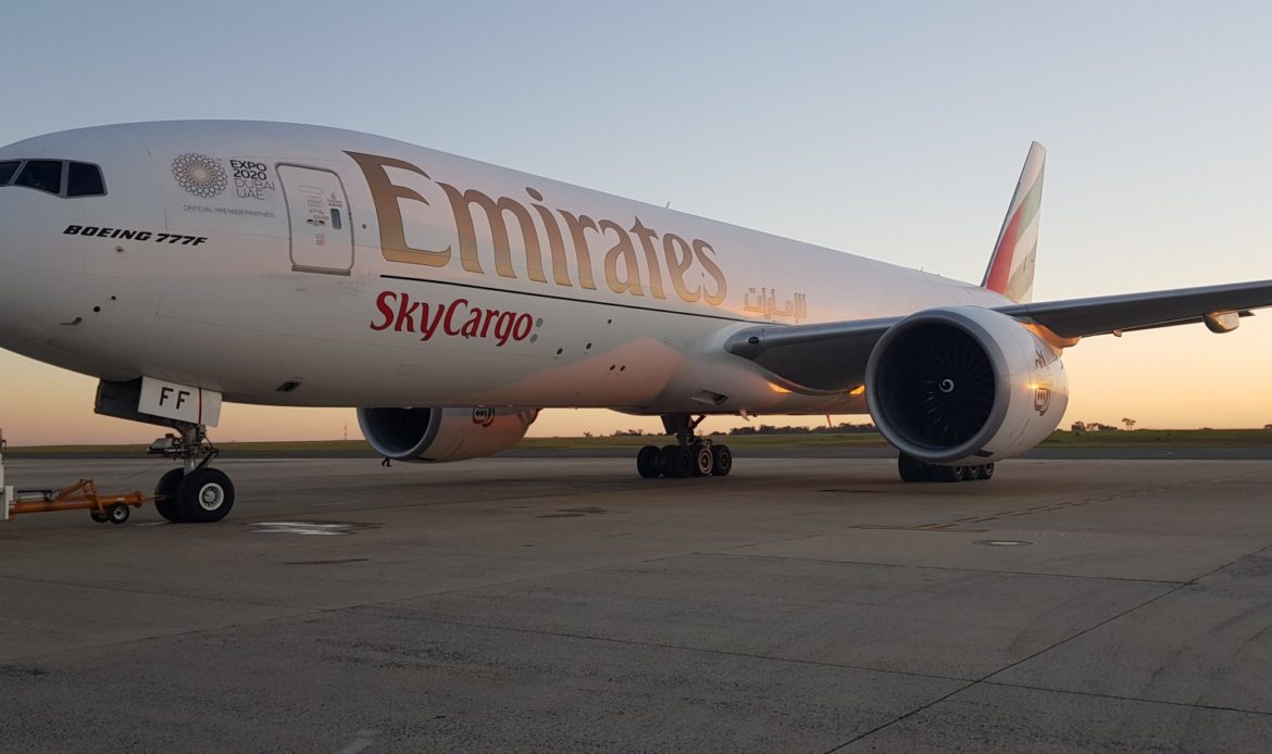 Emirates realiza vuelos humanitarios tras terremotos en Turquía