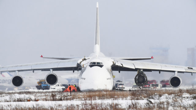 Sufre excursión de pista Antonv An-124 en Rusia