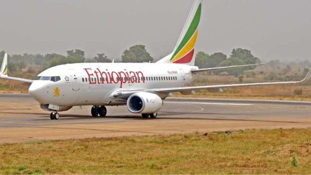Boeing 737 de Ethiopian Airlines aterriza por error en aeropuerto en construcción