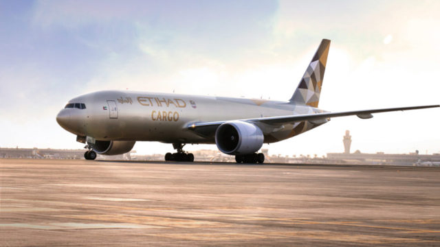 Qatar Airways Cargo y Etihad Cargo se preparan para la entrega mundial de la vacuna de COVID-19