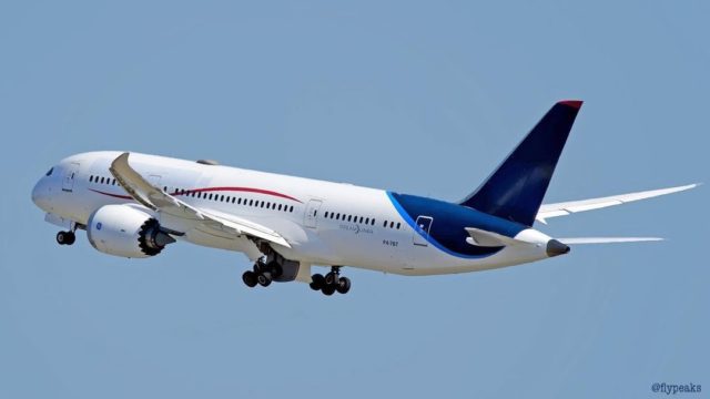 Boeing 787 de Comlux realiza vuelo sin escalas de más de 20 horas vuelo
