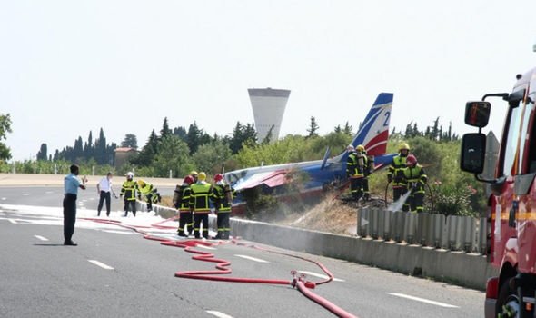 Se estrella al despegue avión de exhibición de la Fuerza Aérea Francesa