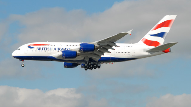 A380 de British Airways aterriza con llanta cuadrada