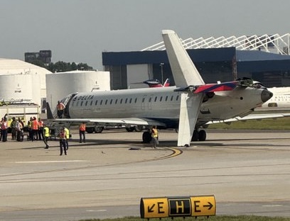 Airbus A350 de Delta Air Lines colisiona en tierra con un CRJ-900