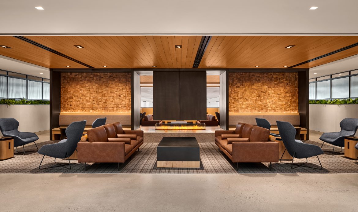 United anuncia nuevo club en Aeropuerto de Denver