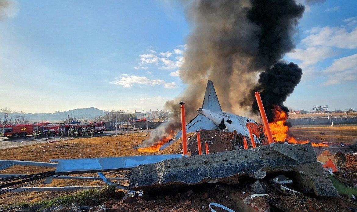 Boeing 737 de Jeju Air se estrella durante aterrizaje