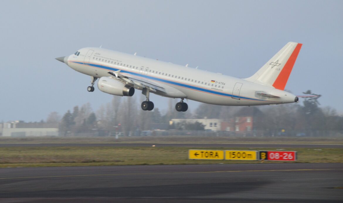 A320 de investigación realiza vuelo inaugural