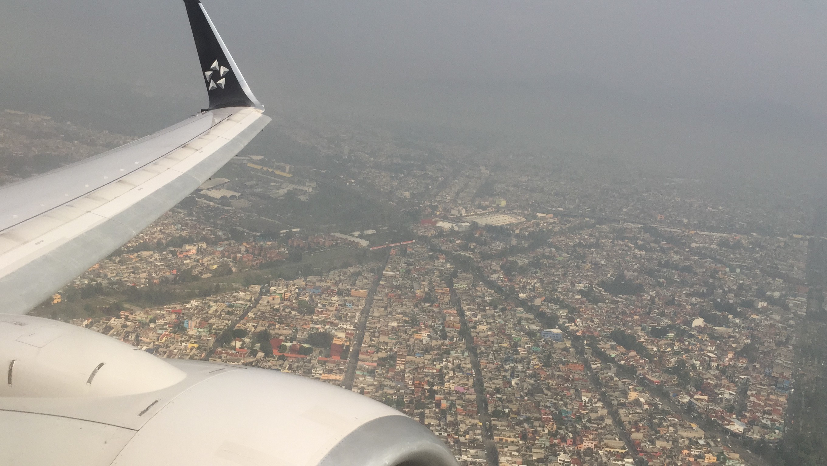 Estando EnElAire, la muy contaminada Ciudad de México parece interminable. 