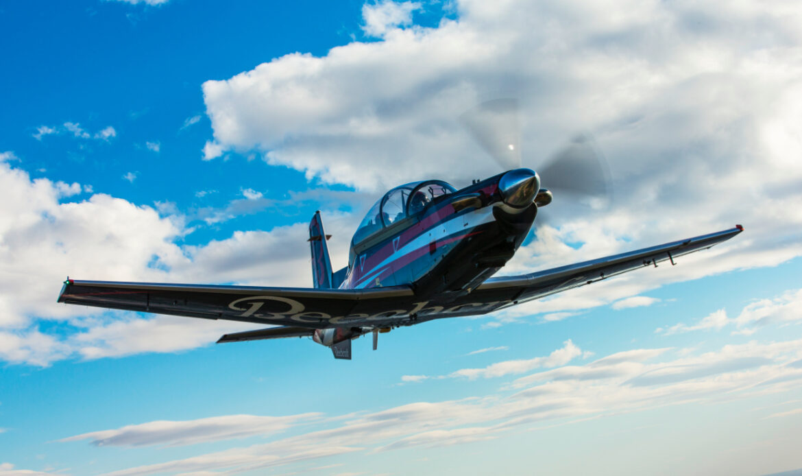 Japón elige el sistema de entrenamiento del T-6 Texan II para formación de pilotos