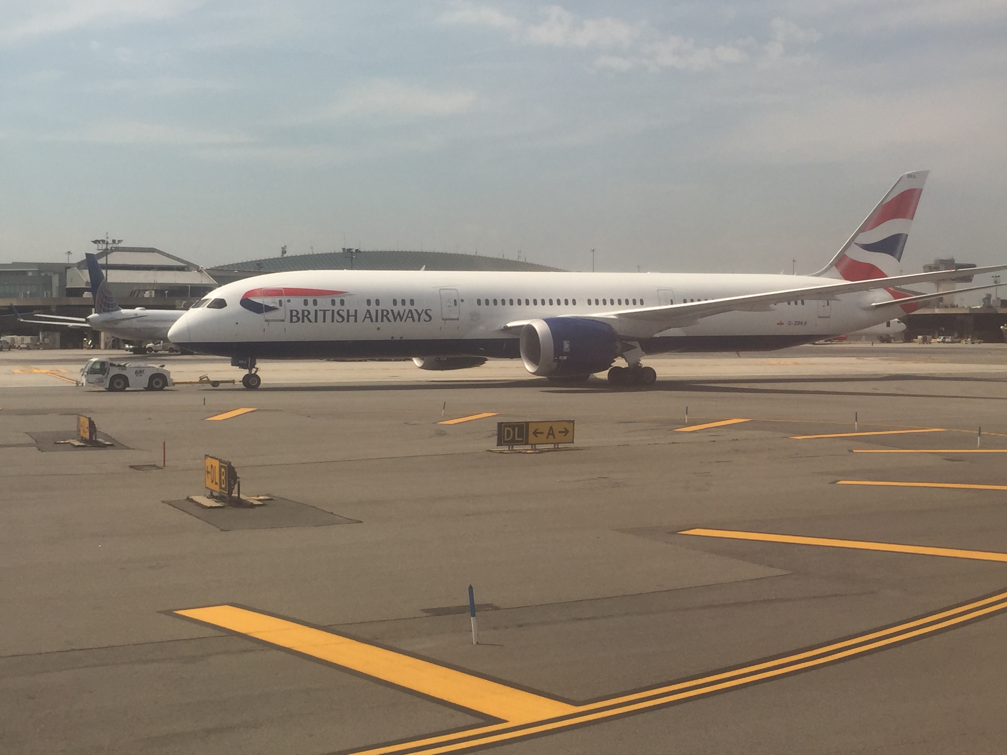 Aunque Newark es dominado por United, se pueden ver interesantes aviones como este 787-9 de British Airways.
