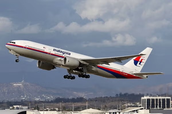 Se reanuda búsqueda del vuelo MH370