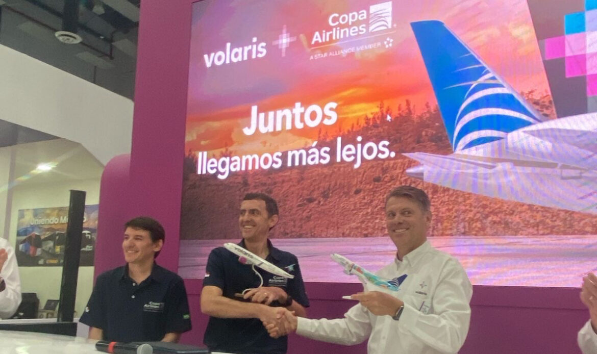 Volaris y Copa Airlines firman acuerdo de código compartido