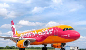 JetBlue presenta nueva imagen en honor a su colaboración con Dunkin’ Donuts