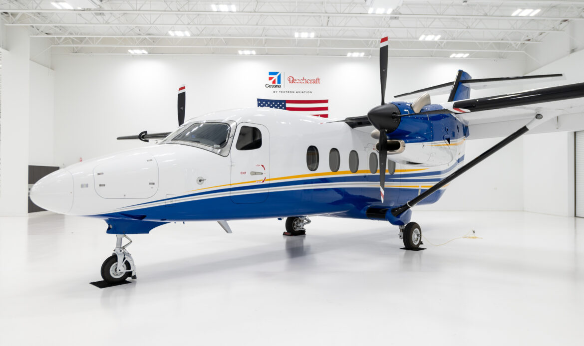 Textron Aviation entrega el primer Cessna SkyCourier Combi