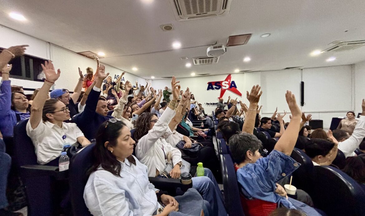 Sobrecargos de Aeroméxico Connect podrán elegir el sindicato que los representará