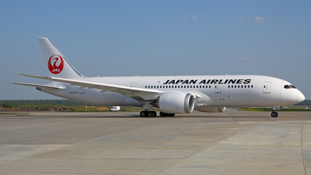 Boeing y Japan Airlines anuncian acuerdos para su flota de aviones B787