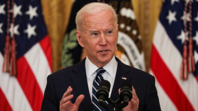 El presidente Joe Biden habla de los vuelos supersónicos en los próximos 10 años