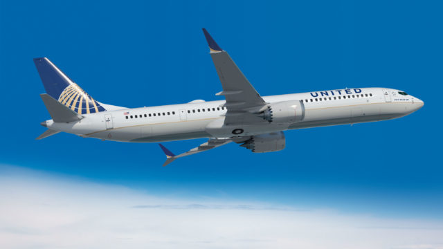 United anuncia orden por 100 aviones 737 MAX 10 y 777-300ER