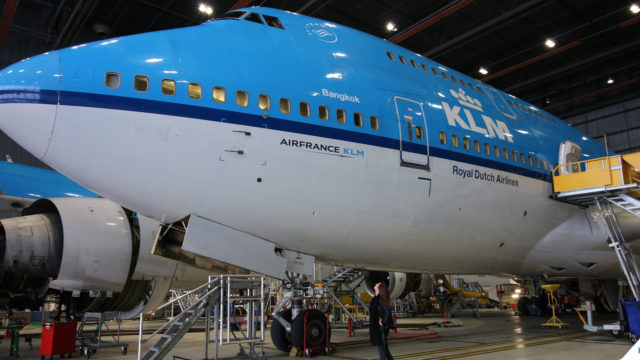 KLM inicia su programa de verano con el 10% de la demanda habitual