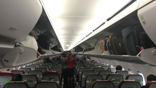 LATAM estrena nuevos maleteros superiores de Airbus para aviones A320