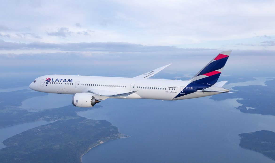 Grupo LATAM recibe un nuevo Boeing 787-9