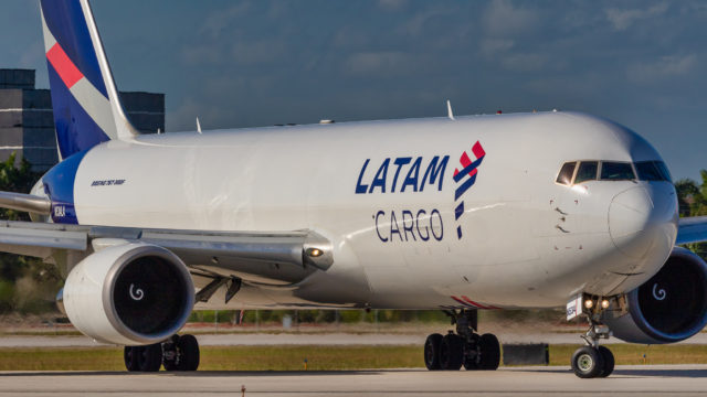 LATAM Airlines vende dos de sus Boeing 767-300F