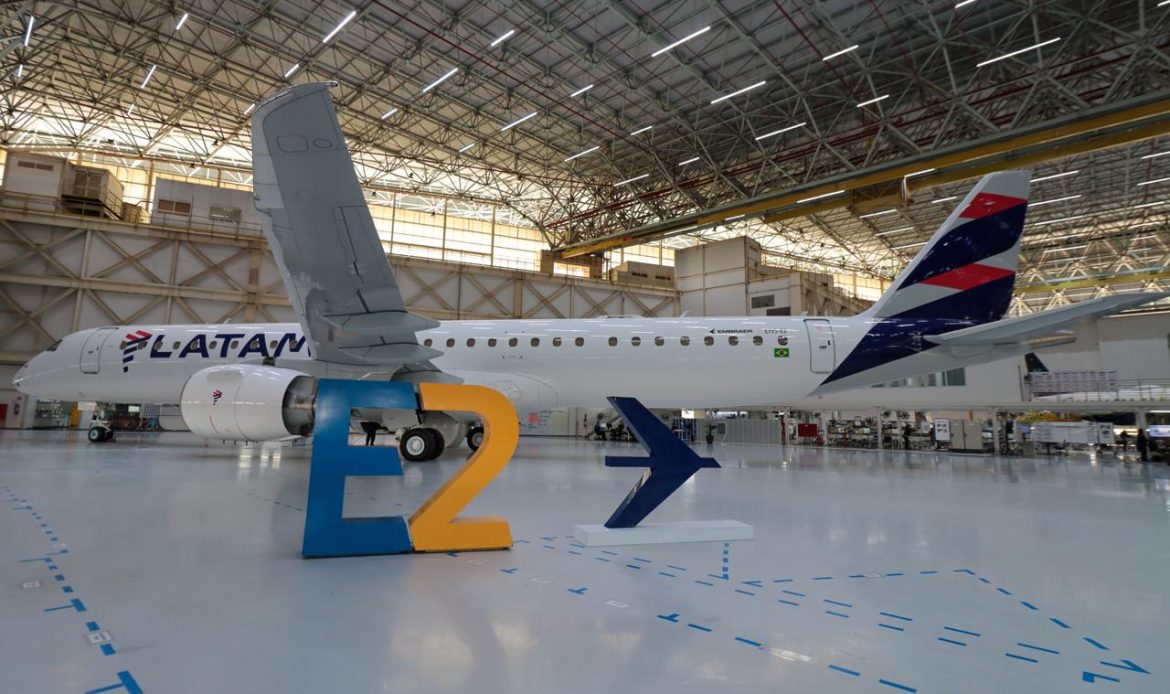 LATAM presenta su primer Embraer E195-E2