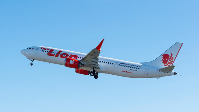 Boeing 737 de Lion Air choca con terminal