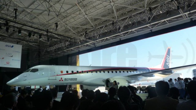 Mitsubishi demora primer vuelo de MRJ