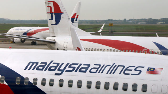 Malaysia Airlines tiene tres posibles interesados en su rescate financiero