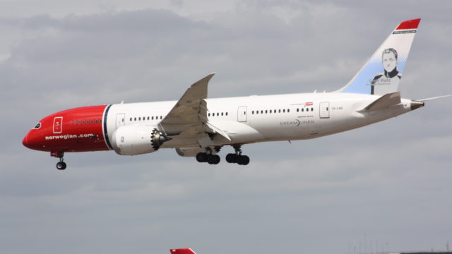 Vuelo de Norwegian Airlines sufre fallo de motor