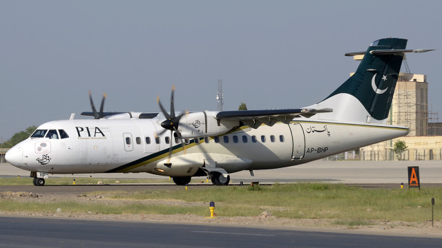 PIA suspende vuelos de ATR para inspección
