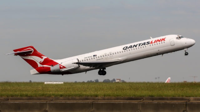 Piloto de Qantas Link demanda a la aerolínea por trauma causado por incidente de motor