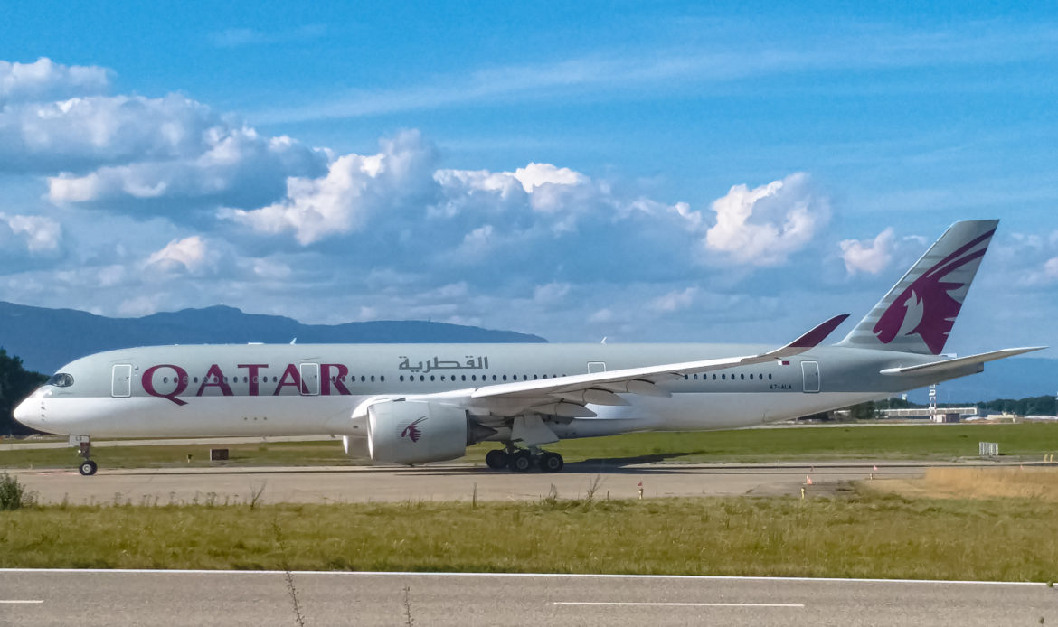 Suspende Qatar Airways entregas del A350 por problemas en la pintura