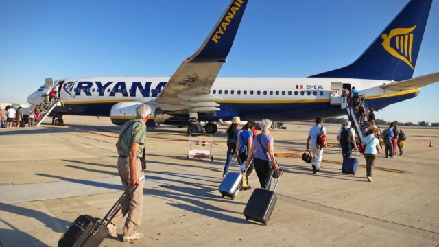 Ryanair no reabrirá su base en Bruselas
