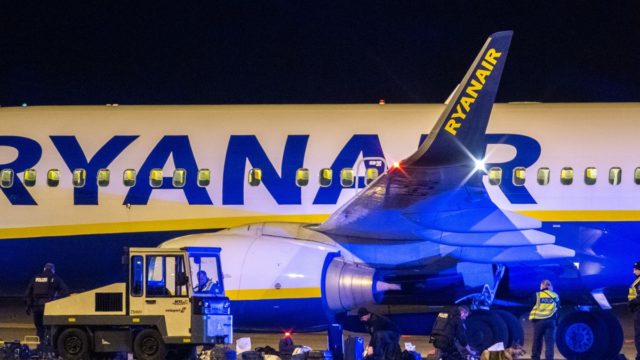 Vuelo de Ryanair es desviado por amenaza de bomba